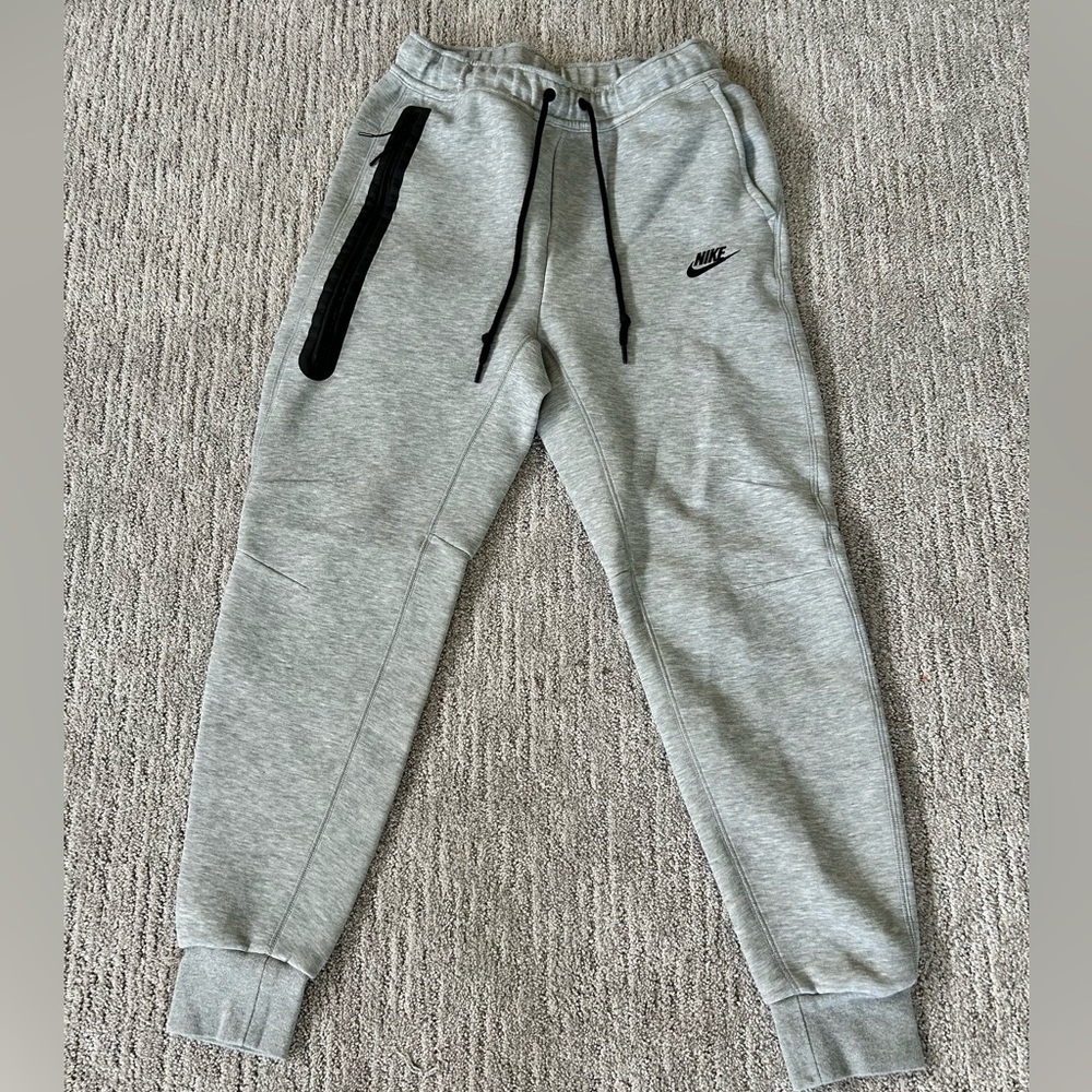 Nike tech men’s  Light Grey Jogger Sweatpants